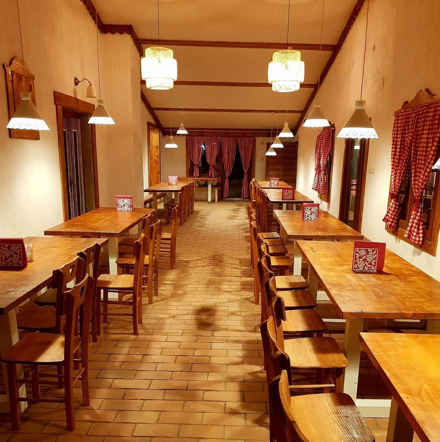 Gasthaus Domacinstvo Cikic Zasavica Exterior foto
